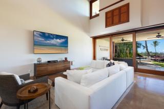 ❤PiH❤ ONE OCEAN OHANA Expansive Views Exclusive Oceanfront Grotto pool plus private pool spa - 3