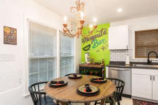 La Casa Bella 5BR 3BA Games 2 Living Areas - 6