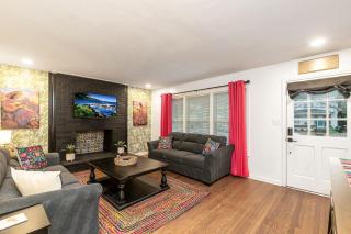 La Casa Bella 5BR 3BA Games 2 Living Areas - 4