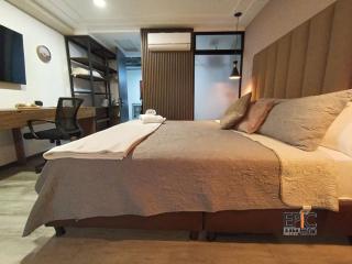 Epic Suite 210 Deluxe Airport - 1