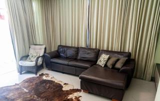 Casa 5 quatos com 4 suites, piscina, condomínio frente mar! - 2