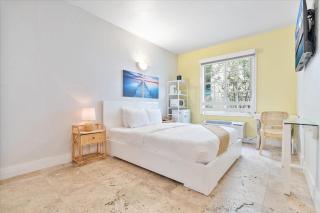South of Fifth Family & Pet-Friendly Retreat Across from Best Beach in Miami - 0