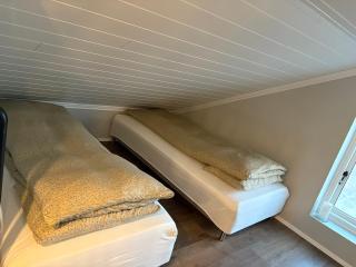 Brim Guesthouse, with ocean view - 4