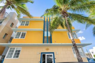 South of Fifth Studio Steps to Beach on Ocean Drive - 8