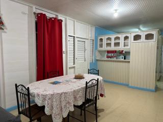 T.Cole’s Holiday Rental - Saint James - 9