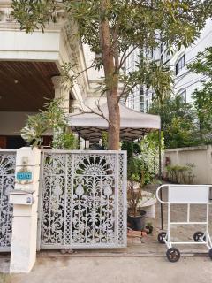 Danita's Home Bangkok - 7