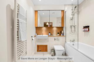 Modern 3-Bed Penthouse with Terrace & Gym, Near Canary Wharf, Weekly deals - 7