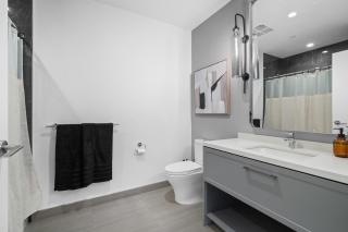 Brand New Modern & Luxury Residence in DTLA - 5