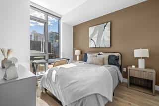 Brand New Modern & Luxury Residence in DTLA - 4