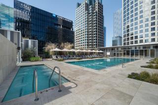 Brand New Modern & Luxury Residence in DTLA - 1