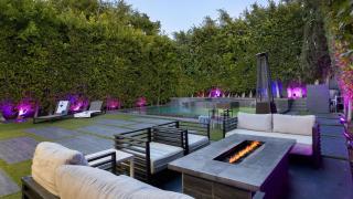 Private LA Retreat w Pool Hot Tub Fire Pit Near Melrose Ave The Martel House by AvantStay - 7
