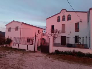 Casa Rural, masia antiga en rehabilitació, Mas Graells - 0