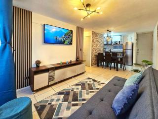 Oceanfront Vacation Pool WiFi Parking - 9