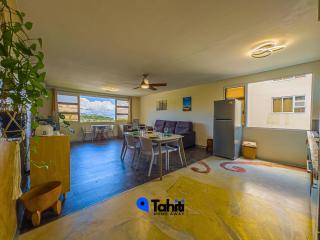 Loft Pic Rouge in upper Papeete w Moorea & sea view - 7