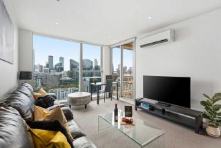 Docklands 2BR Apt - Walk to CBD South Wharf DFO - 2