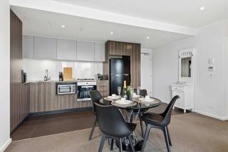 Docklands 2BR Apt - Walk to CBD South Wharf DFO - 3