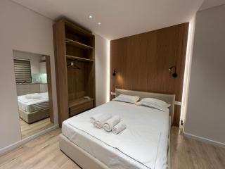 Skanderbeg Square Apartment - 8