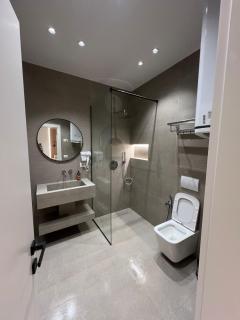 Skanderbeg Square Apartment - 9