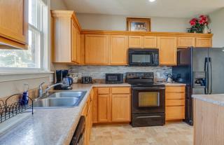 Charming 3 Bedroom Home - 7