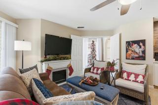 The Ozark Getaway Stay for 6 - 6