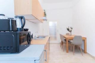 At Belvedere, Top Location Close to U1 - 1