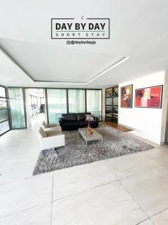 Duplex de luxo com hidro by Day by Day no Atlantis - 9