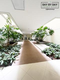 Duplex de luxo com hidro by Day by Day no Atlantis - 8