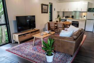 Mountain Escape - Fig Tree-House - Eco Lodge - 1