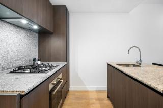 Level 55 CBD Apartment, Carlton CBD Border - 8