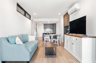Level 55 CBD Apartment, Carlton CBD Border - 5