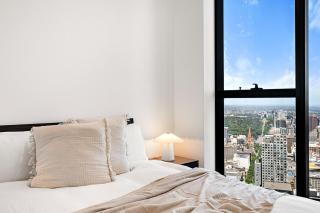 Level 55 CBD Apartment, Carlton CBD Border - 2