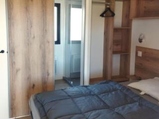 Mobil-home confortable avec terrasse à Saint-Gérons - API-1-52-1311 - 2