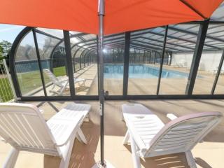 Mobil-home confortable avec terrasse pour 4 personnes - API-1-52-1361 - 2