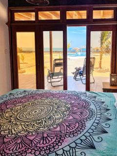 Eco-Refugio de Madera,Piscina y Mar a tus pies - 1