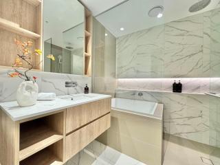 Prestigious 1BR apt at West Side Place w Balcony#WSP07D - 2