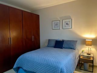 Ground floor apartment close to the beach, shops and restaurants - 1