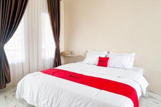 RedDoorz Syariah at Jalan Dieng 7 - 1