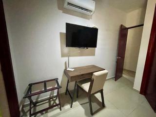 Ground floor apartment close to the beach, shops and restaurants - 9