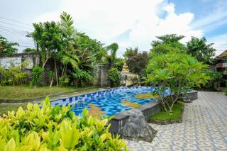 RedDoorz at Flory Hotel Jalan Parangtritis - 8