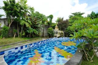 RedDoorz at Flory Hotel Jalan Parangtritis - 9