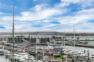 Penthouse Premier - 4