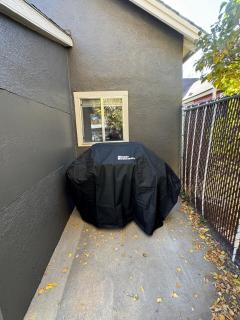 Charming fully remodeled House - 6