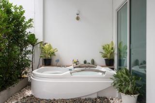 Family House Jacuzzi 2-bedroom 2 Story - 1