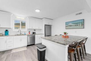 Oceanview Azul 2BR • Bright Top-Floor Condo - 2