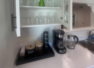 Private Pool 4BR Family Retreat and Free Parking - 5