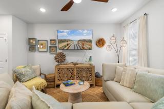 Luxury on Greens w Pool Nearby Golf Barefoot - 5