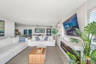 Tower 9 Oceanview House - 1