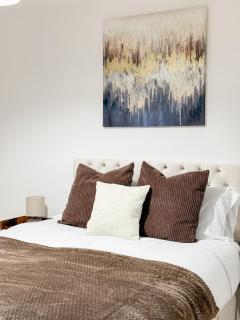 Modern 3BR House Near Bolton & Manchester - 4