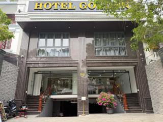 Golden Hotel - 7