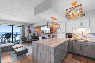 Elegant Modern Oceanfront Escape- King Bed Pool - 3